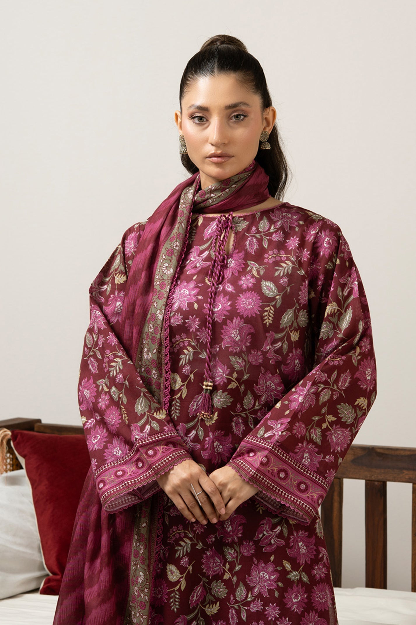PRINTED LAWN UNSTITCHED 3 PIECE SUIT