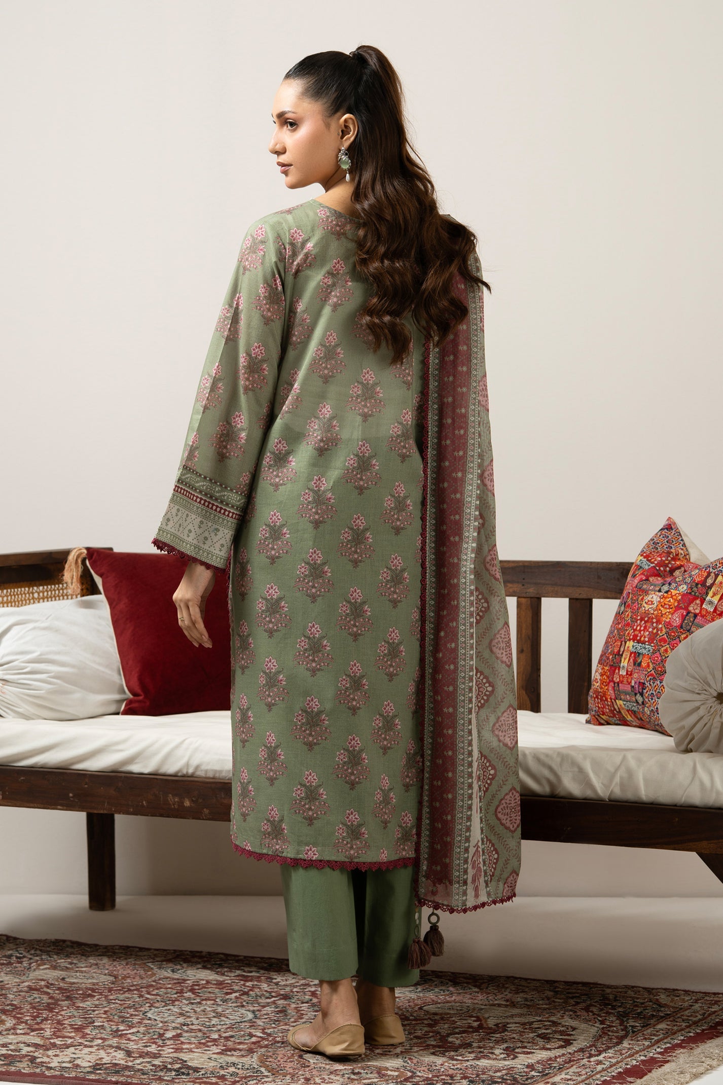 PRINTED LAWN UNSTITCHED 3 PIECE SUIT