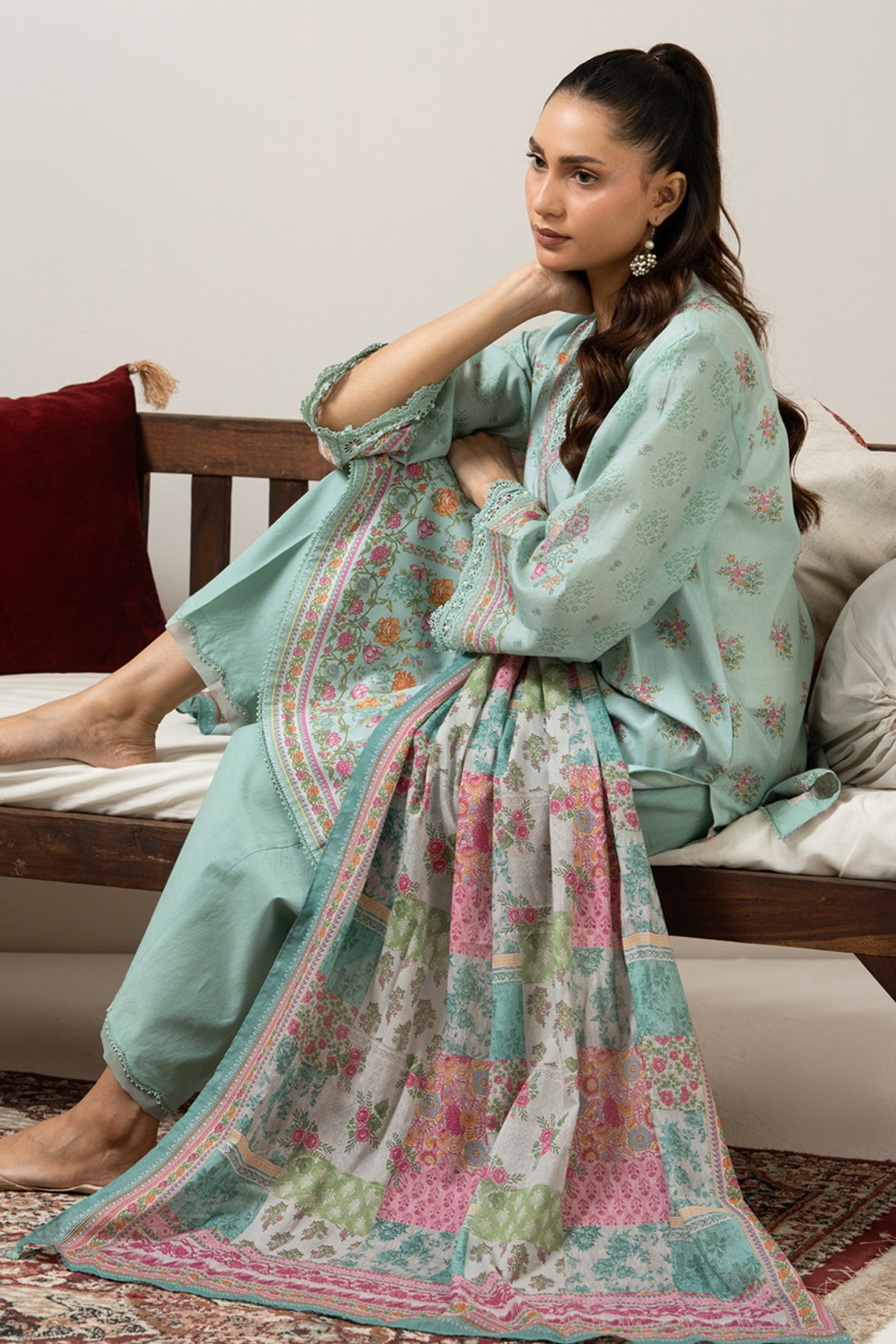 PRINTED LAWN UNSTITCHED 3 PIECE SUIT