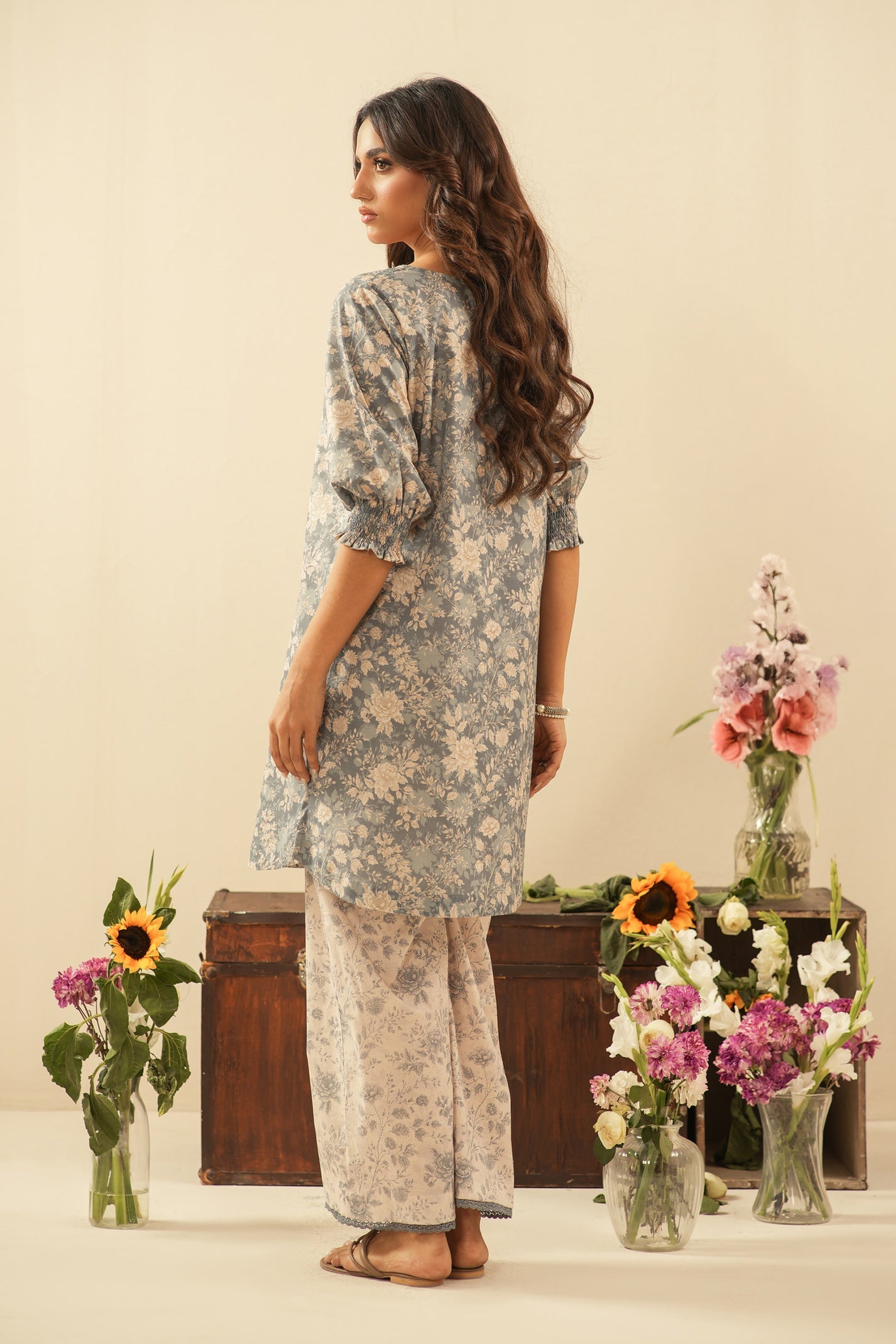 PRINTED LAWN UNSTITCHED 3 PIECE SUIT